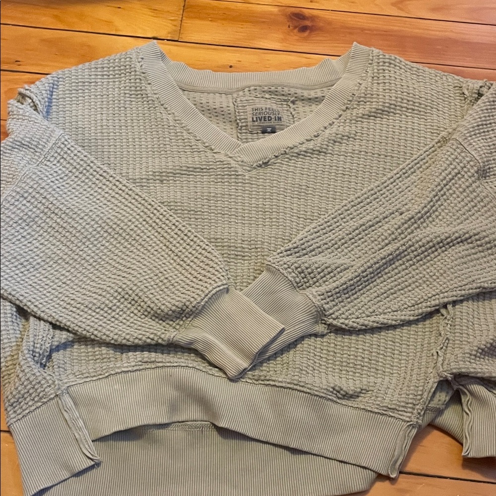 American Eagle Outfitters Women's Light Green V-Neck Sweater